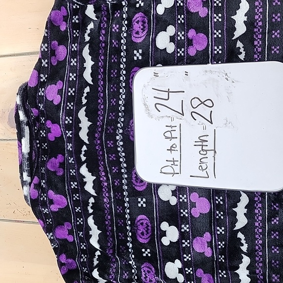 NWOT Disney Halloween Mickey Mouse & Friends Button Up Top Black Purple Sz XL - Picture 11 of 11